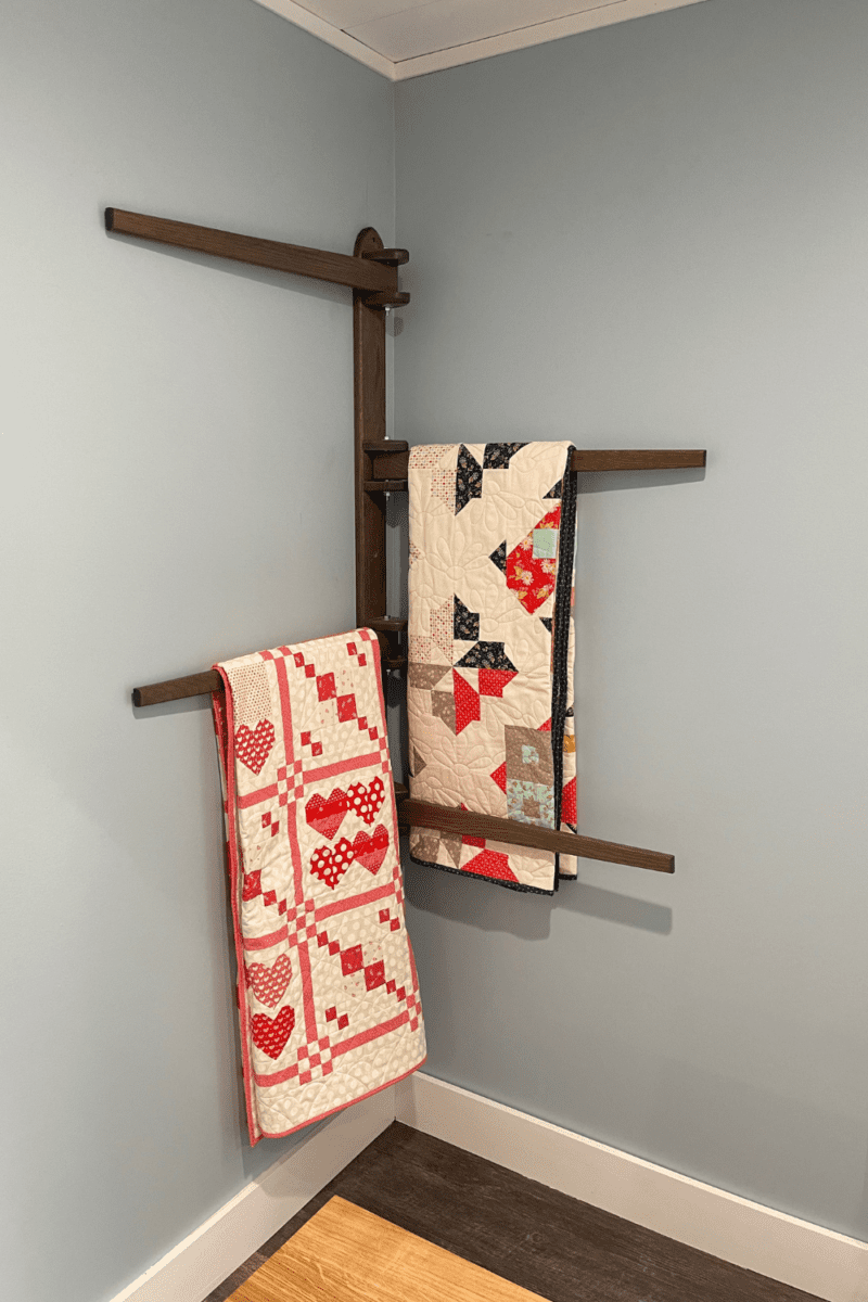 Amish Quilt Hanger