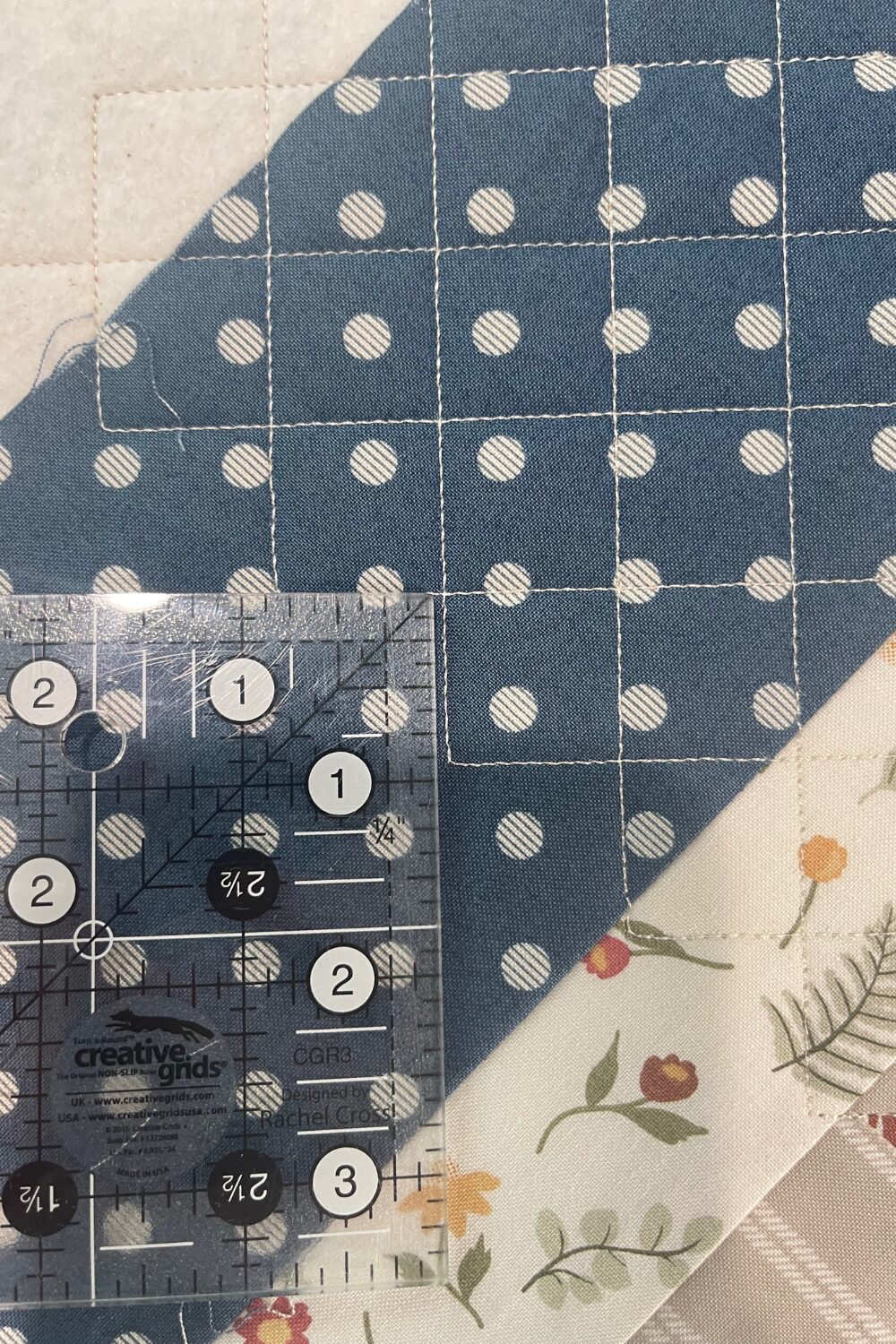 Long arm quilting cross hatch