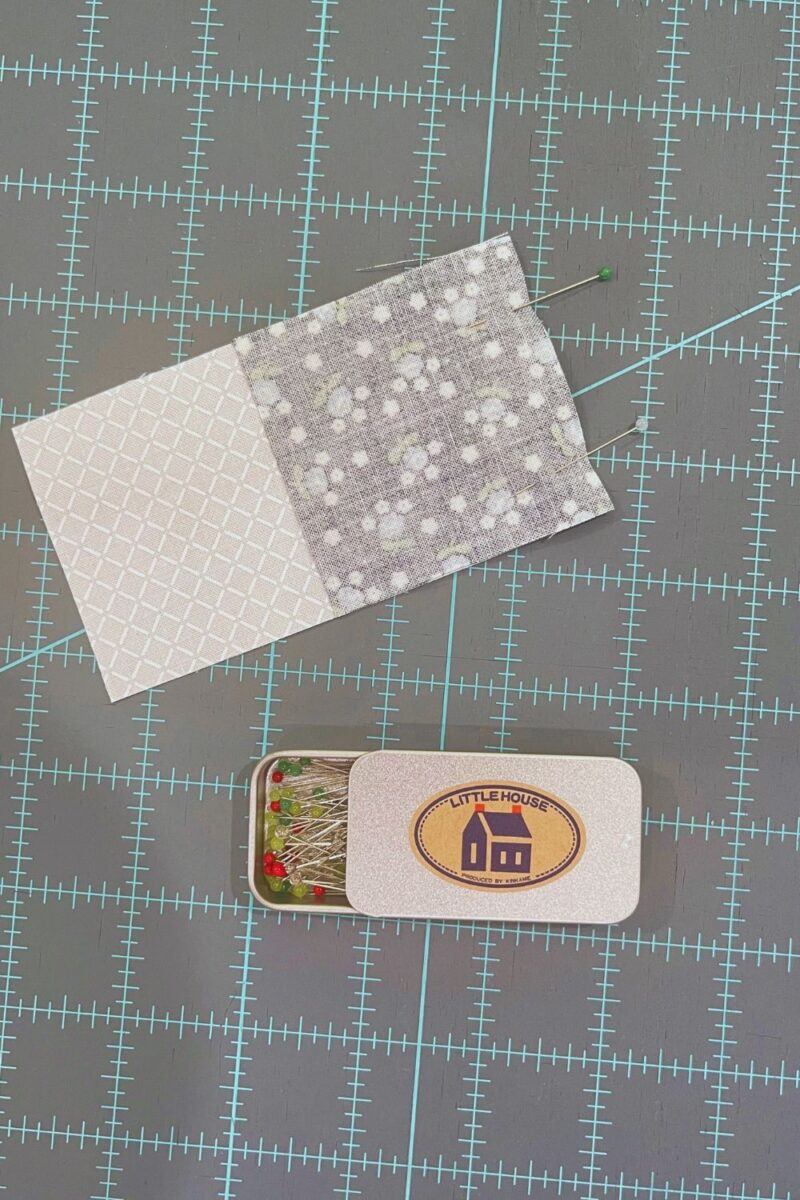 Little house pins for sewing