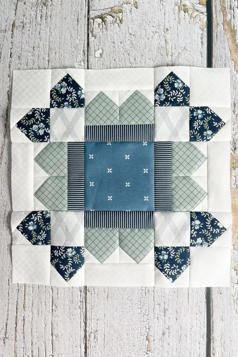 Designer Mystery quilt along block 10 the Crocus Block