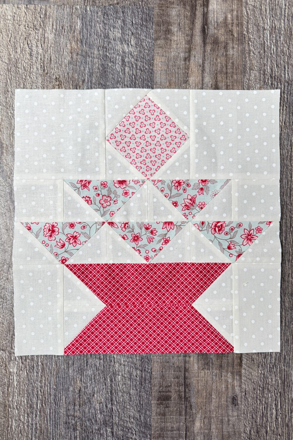 12 inch basket quilt block Abundance for the Designer Mystery Quilt Along with Fat Quarter Shop