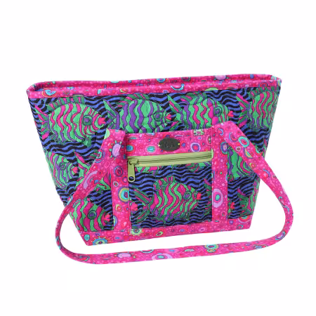 Two Little Totes Pattern featuring instructions for small and medium tote bags with pockets, reinforced bases, and zipper closures.